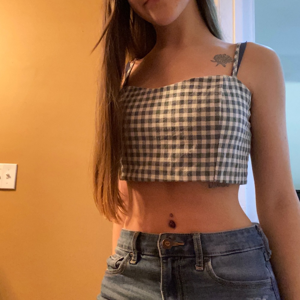 Brandy Melville crop top